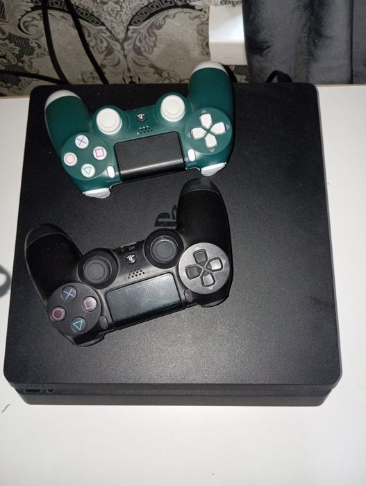 Продам Ps4 slim 500gb