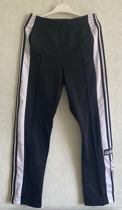 Спортивный костюм ADIDAS, размер S, состояние отличное