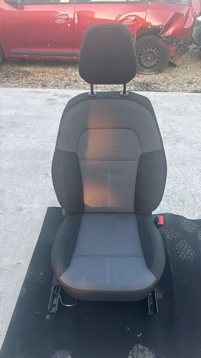 SCAUN INTERIOR DREAPTA  DACIA JOGGER