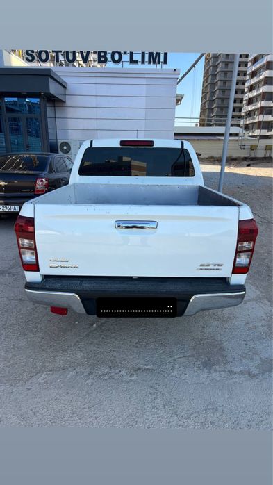 Сотилади Isuzu D-Max Oksus