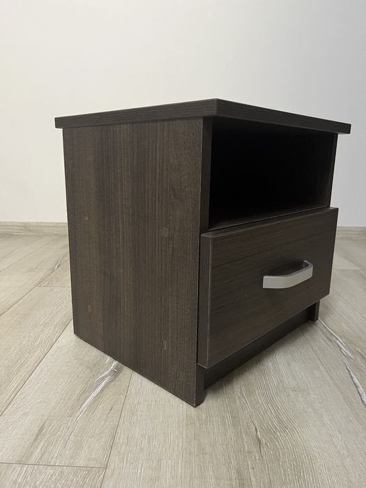 Vand set 2 noptiere maro!