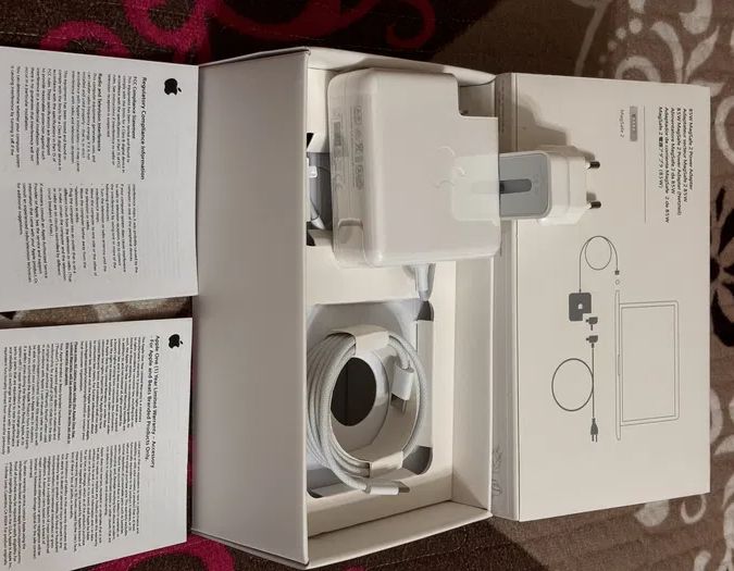 от MacBook 45W - зарядка, блок питания, щнур макбука