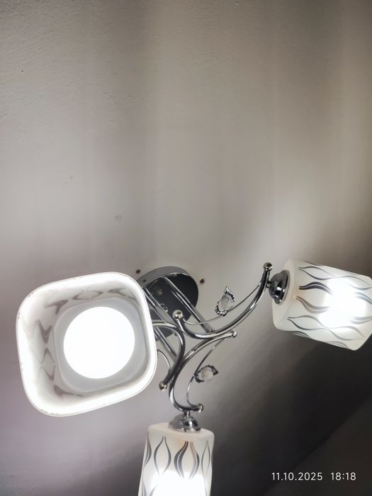 Люстра    продам