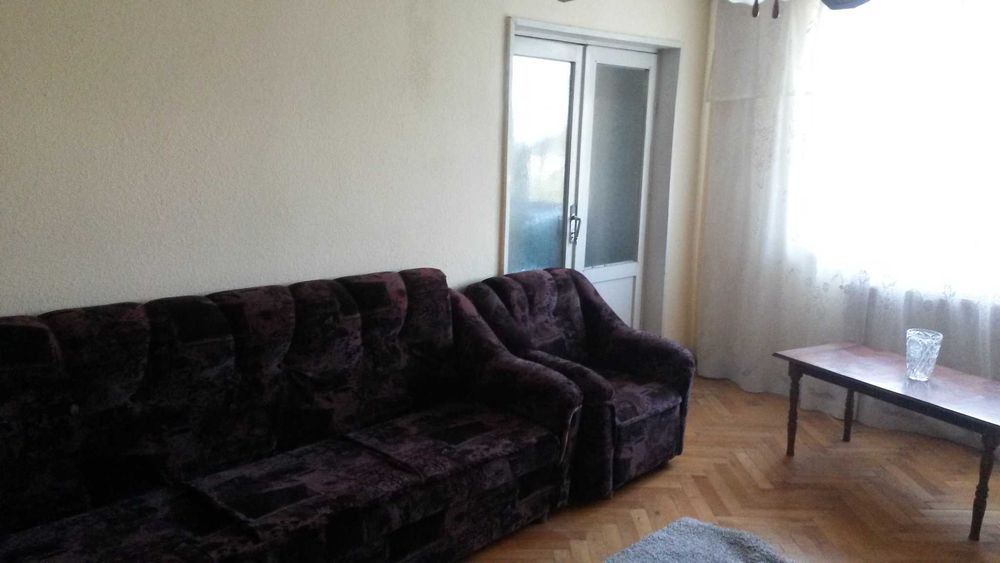 Vand apartament cu 3 camere in municipiul Caracal