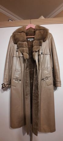 Кожаное пальто с натуральным мехом