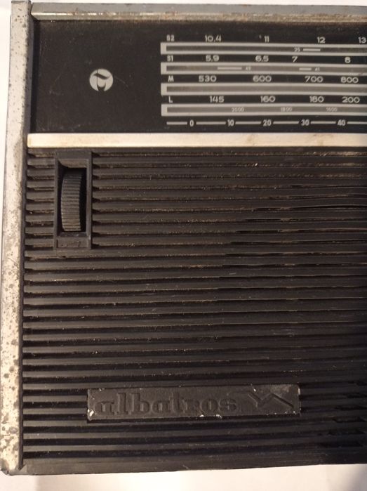 Vând/Schimb Radio Albatros,prinde un post fără antenă,starea din foto.