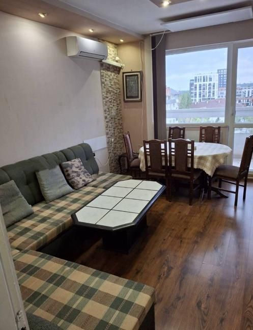 Дава се под наем Двустаен апартамент в София, Красно село - 60 кв.м за 562 € - Снимка #2