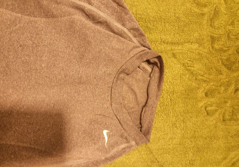 Tricou Nike pentru salaM