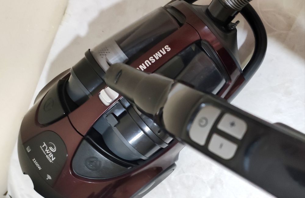 Samsung пилесос 2200W