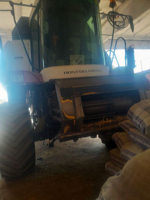 Vektor 410 kombayni ideal holatda