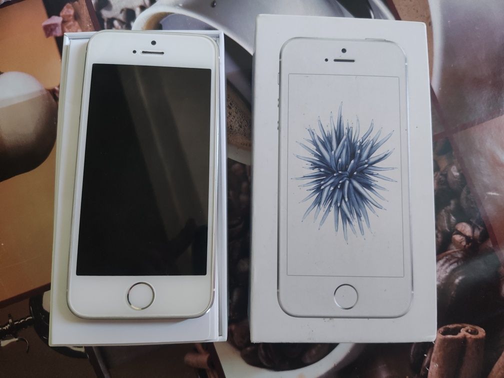 продавам iphone 5 SE