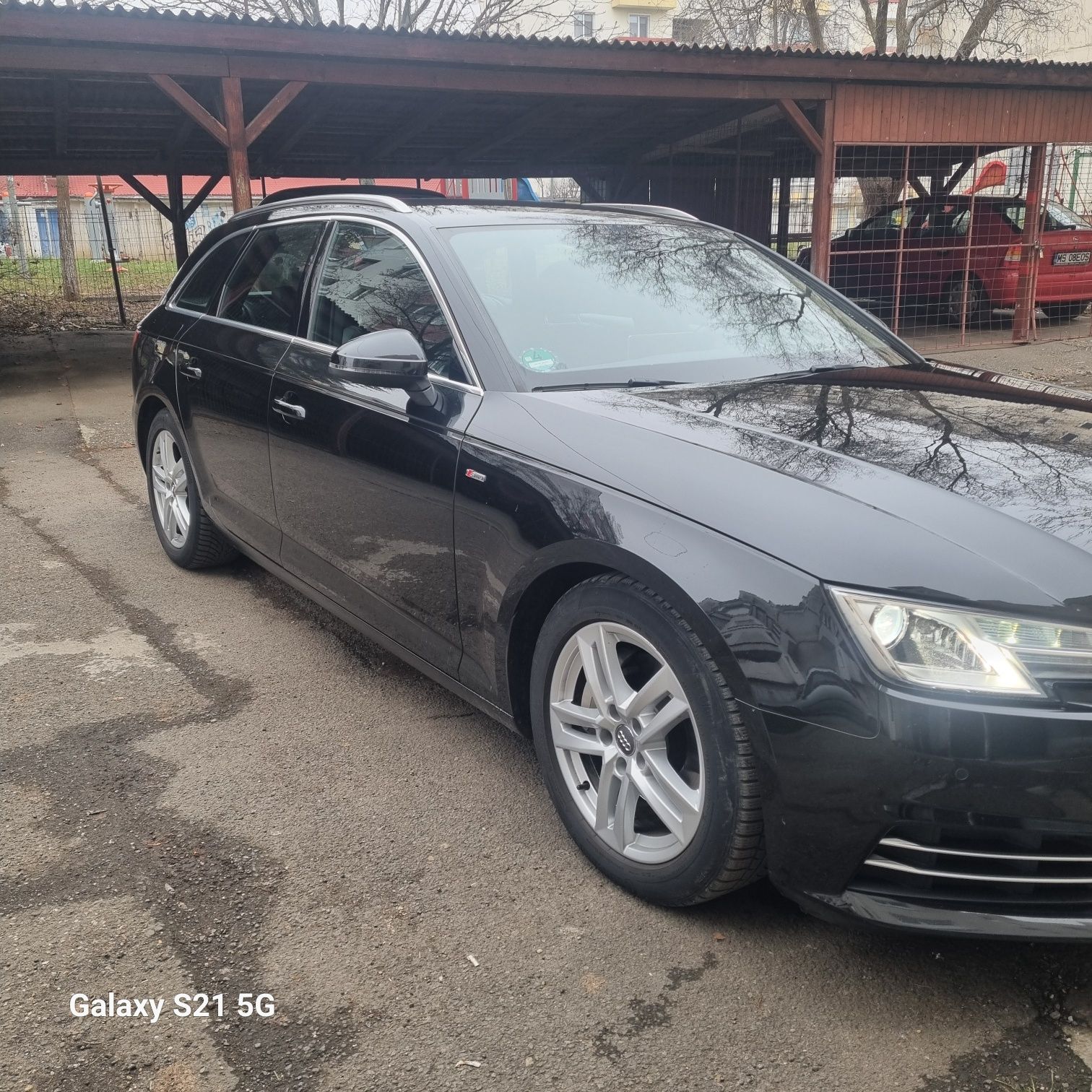 Vând Audi A4 S Line