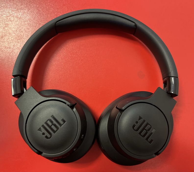 Casti JBL WiFi ca noi Amanet Cinema Patria