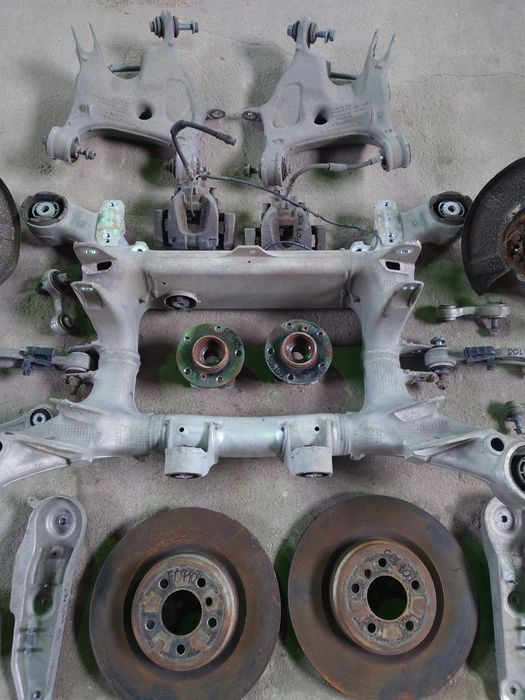 Бмв ф07 мост носач диск апарат шенкел амортисьори главина bmw f07