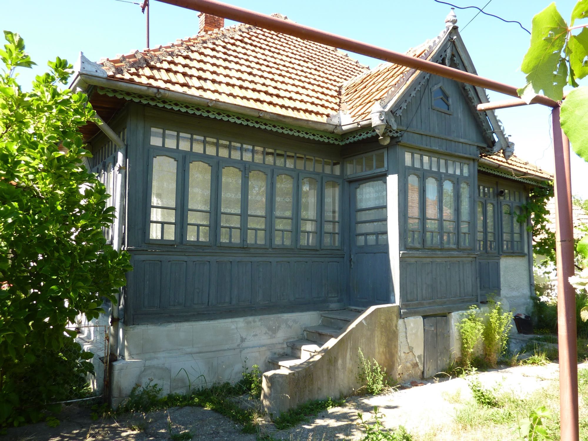 Casa bătrânească cu teren Crasna-Gorj