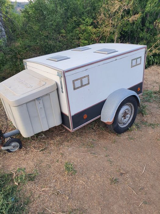 Ремарке за кучета ,куфар,фургон