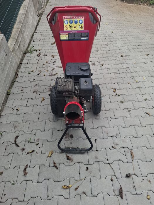 Tocător de Crengi Profesional, 6.5 CP - Stare Impecabilă, Upgrade-uri