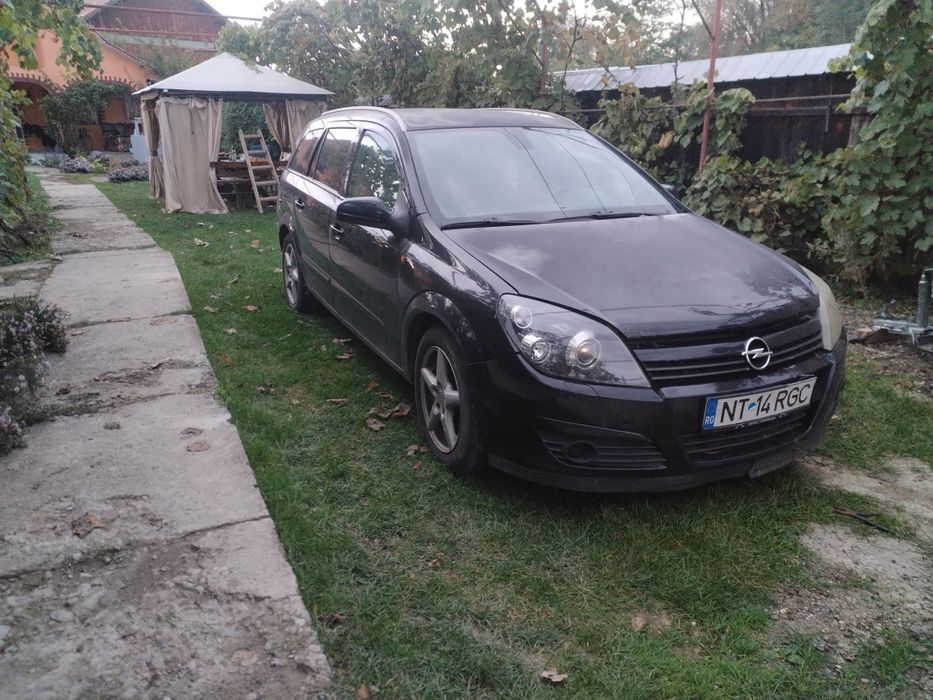 Vând Opel astra h 2005 sau dezmembrez