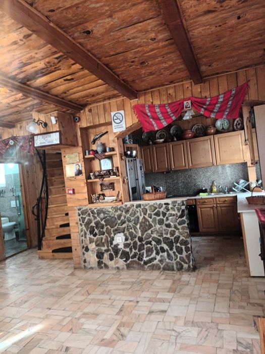 Închiriez casa de vacanță,  zona Sâmbăta de sus ,