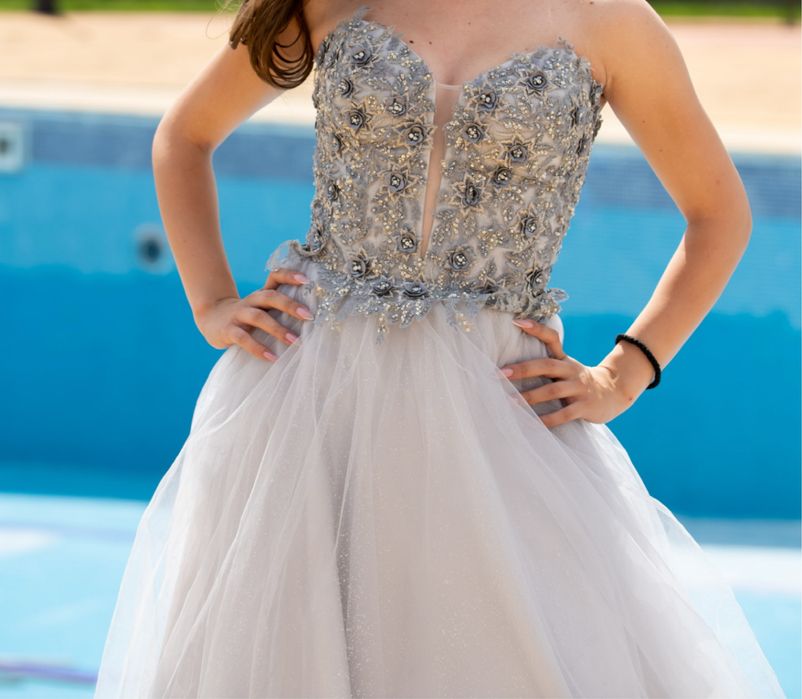 Бална рокля.