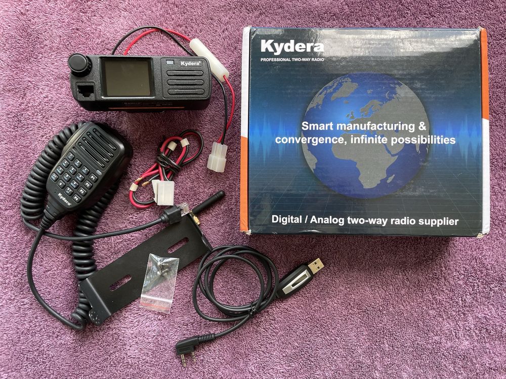 Statie radio digitala Kydera CDR-300UV Dual Band DMR Motorola