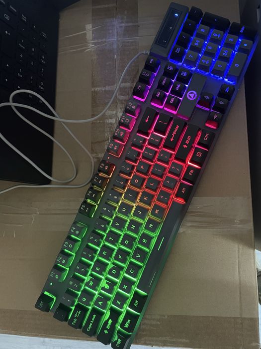 Kit pentru pc corsair-card video ddr5-tasratura multicolor