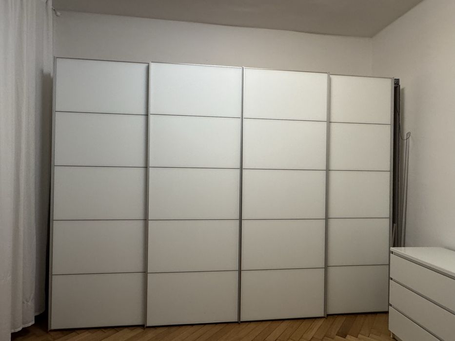 Dressing/Dulap 330/240//65 cm 4 usi culisante sticla alba mata