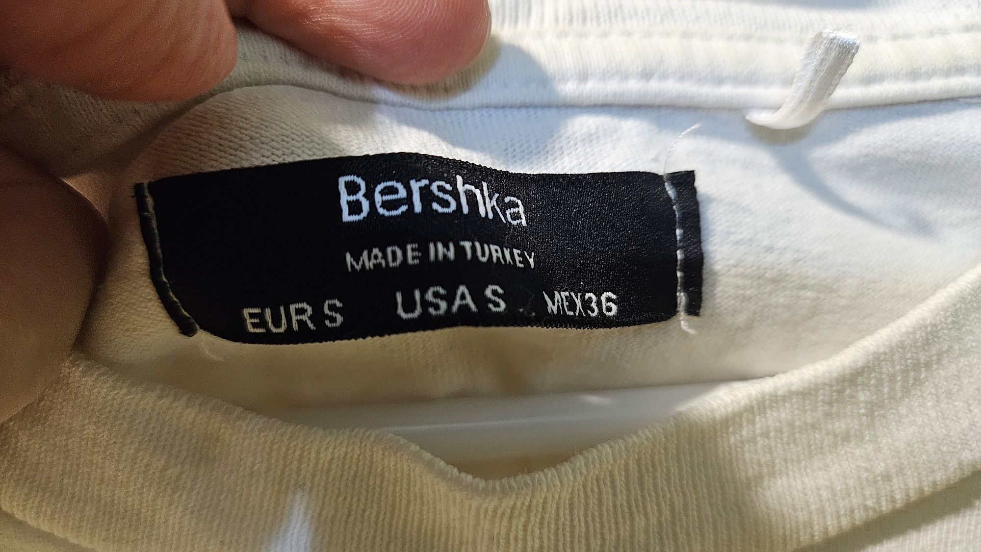Бяла блуза Bershka