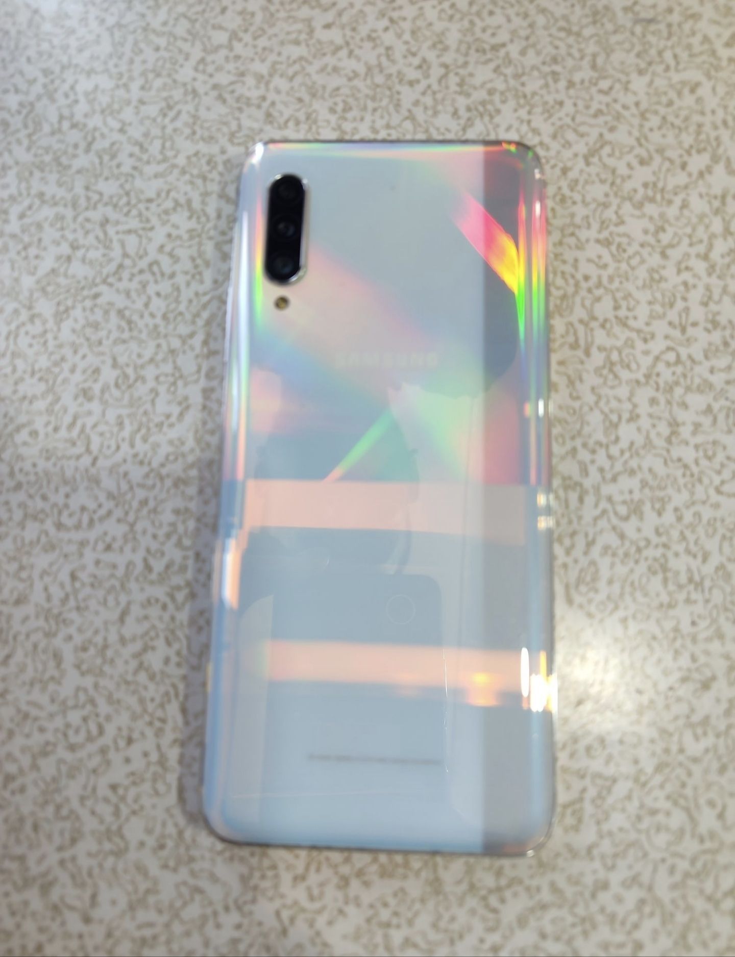 Samsung A90 5g sotladi