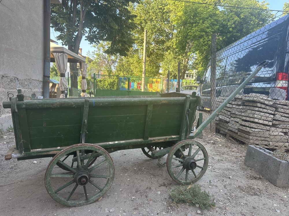 Декоративна каручка
