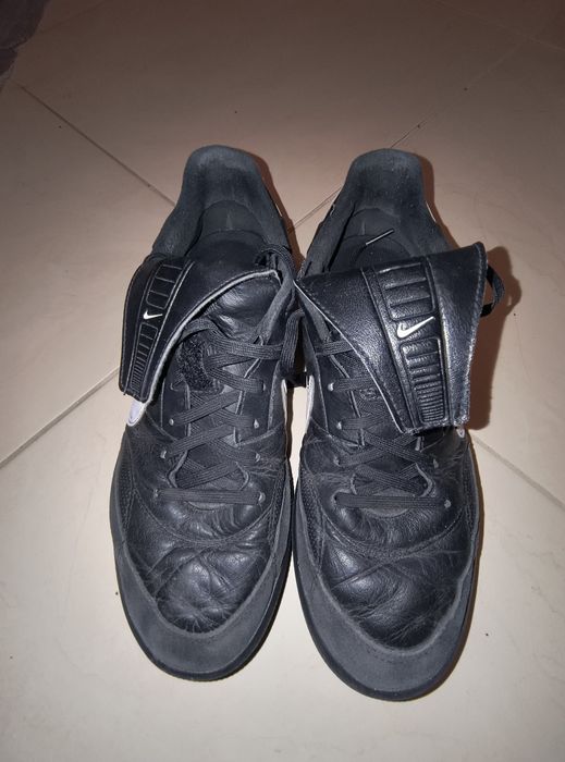 NIKE THE PREMIER III TF Shoes футболни стоножки 41 номер
Turf Low-Top
