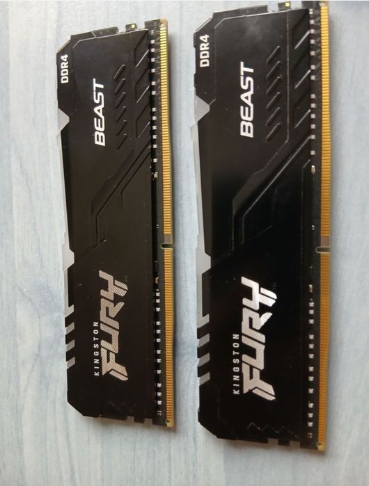 Kingston Fury Beast 16 gb RAM 200 Lei