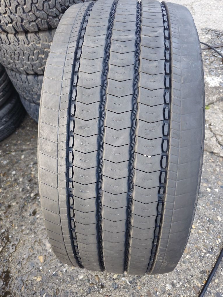 Anvelopa 385 55 r 22.5  Michelin.