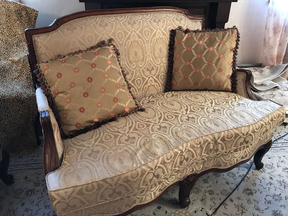 Диван с кресолом, итальянский красный дуб