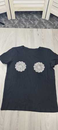 Tricou negru bumbac,accesorizat manual cu pietre argintii (cusute)
S/m
