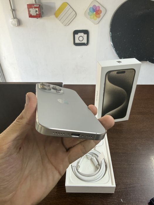 Vand Iphone 15 Pro 128Gb Full box