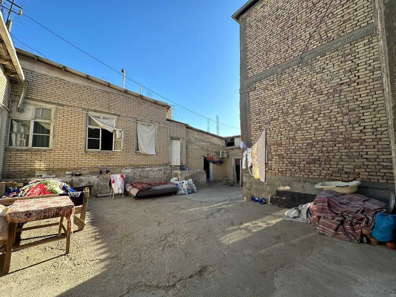 2,5 sotixli hovli sotiladi