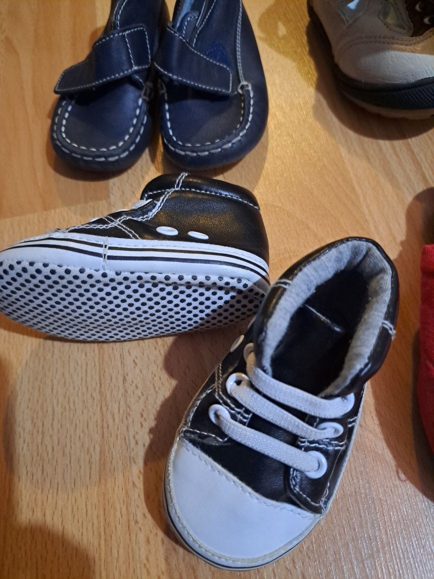 5 perechi papuci bebe mar. 18-23
