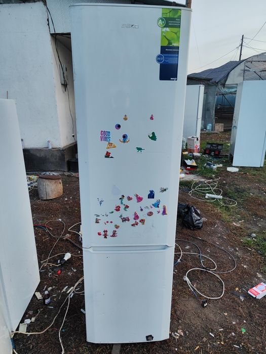 Холодильник рабочий