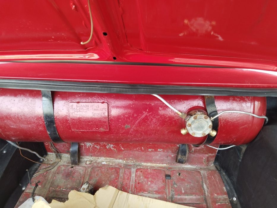 Срочна сотилади ВАЗ2106