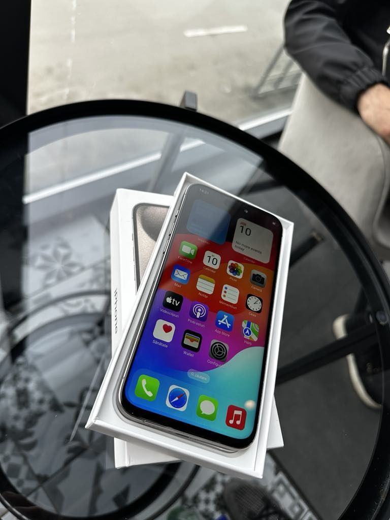 Iphone 15pro max 256 1 la 1 nefolosit
