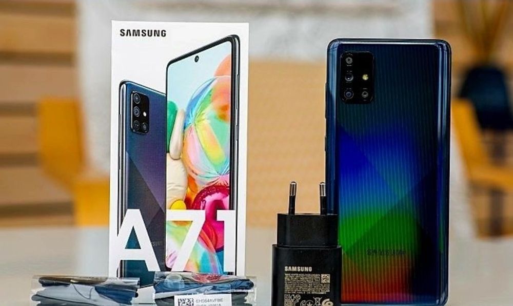Samsung A71 8/128gb с коробкой документами  Самсунг телефон