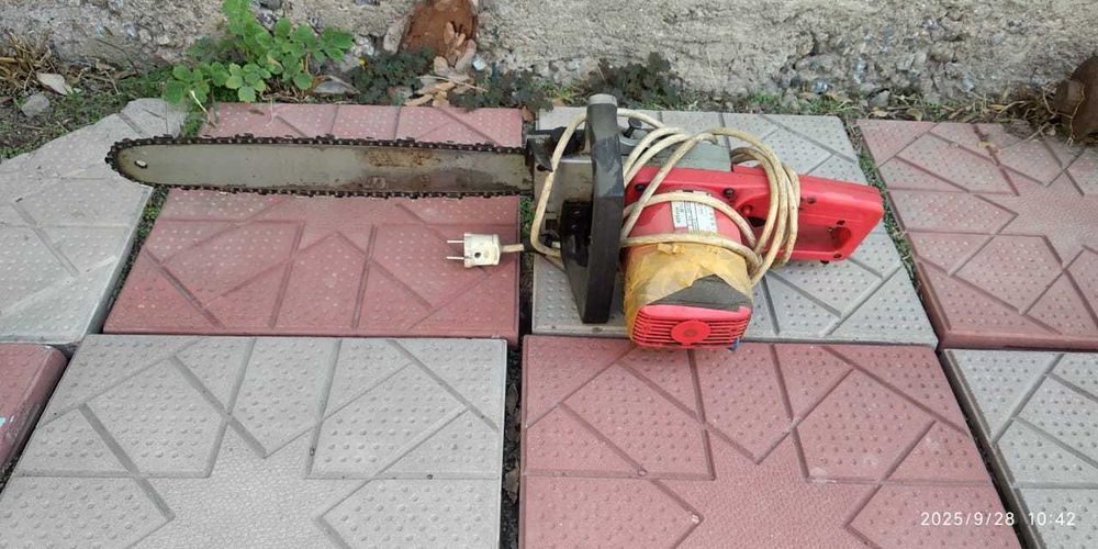 Пила цепная электрическая