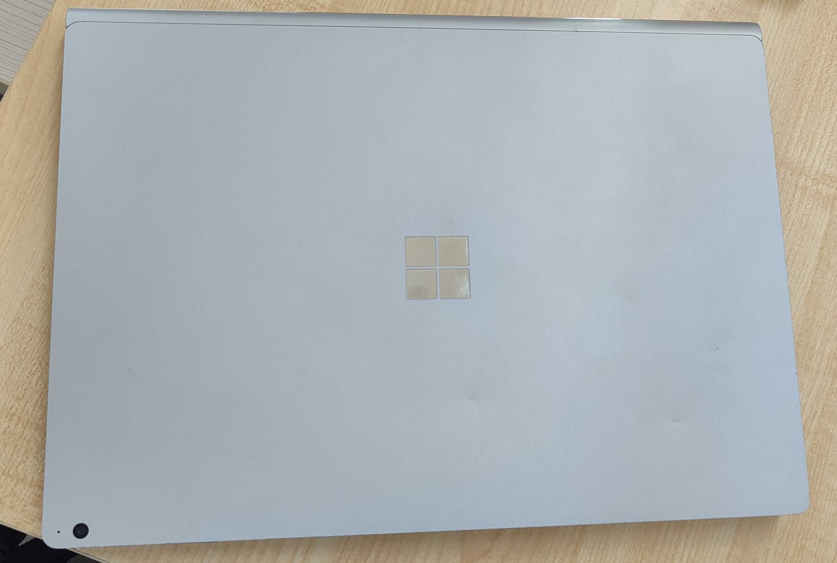 Microsoft surface book 2