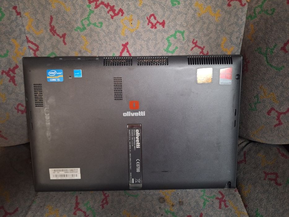 Vand laptop  tableta oliveti