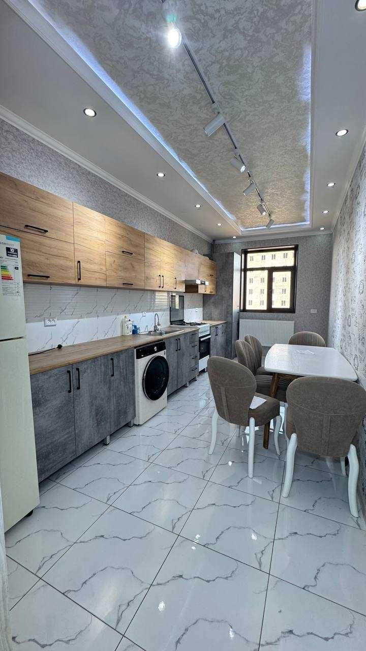 Фрунзиский Азия мехмонхонаси. 3-xona Yevro ID: 1160