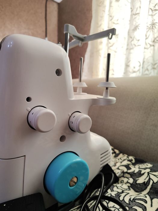 Четырёх ниточный оверлок CHAYKA