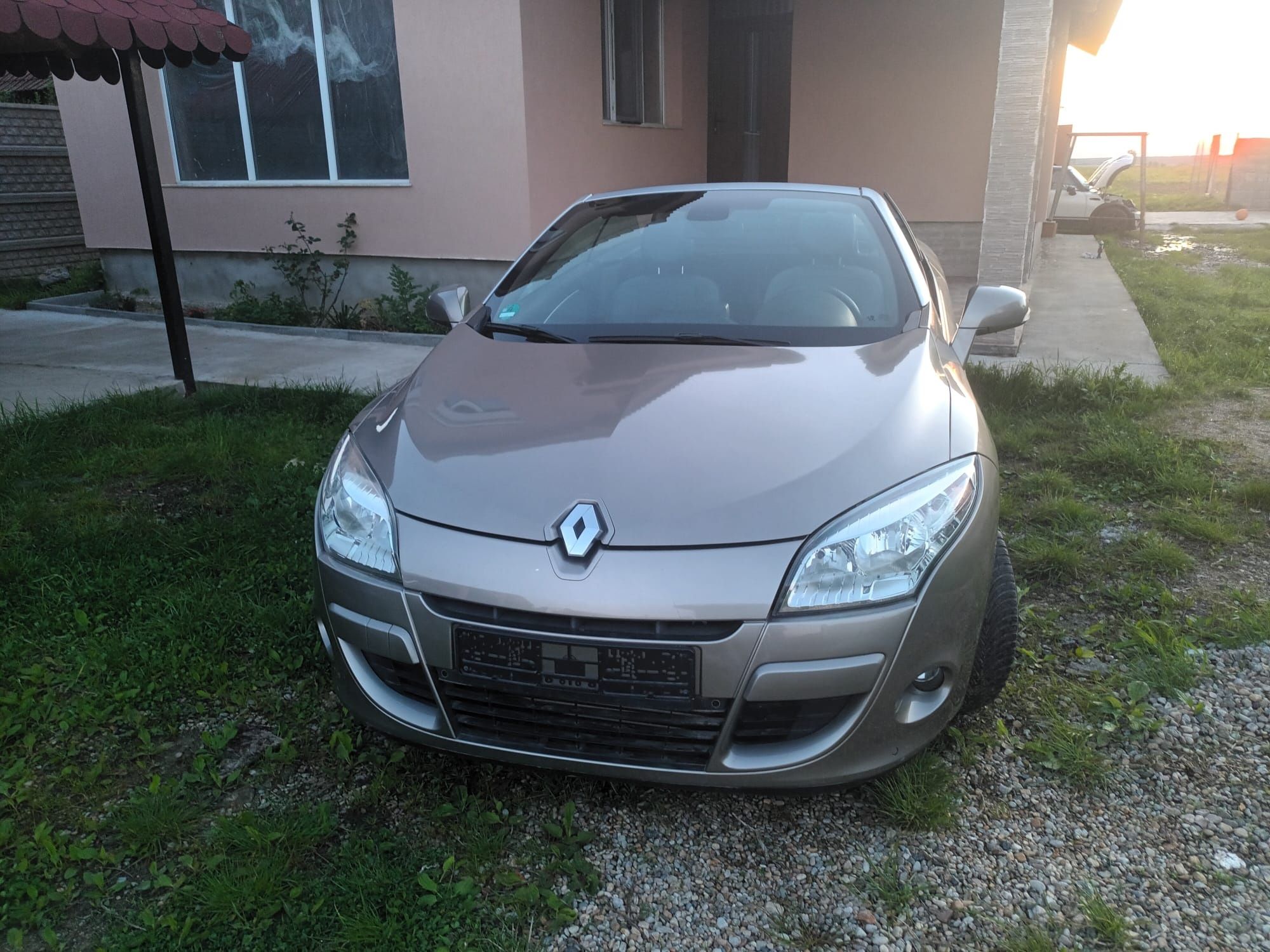 Vând Renault Megane Cabrio