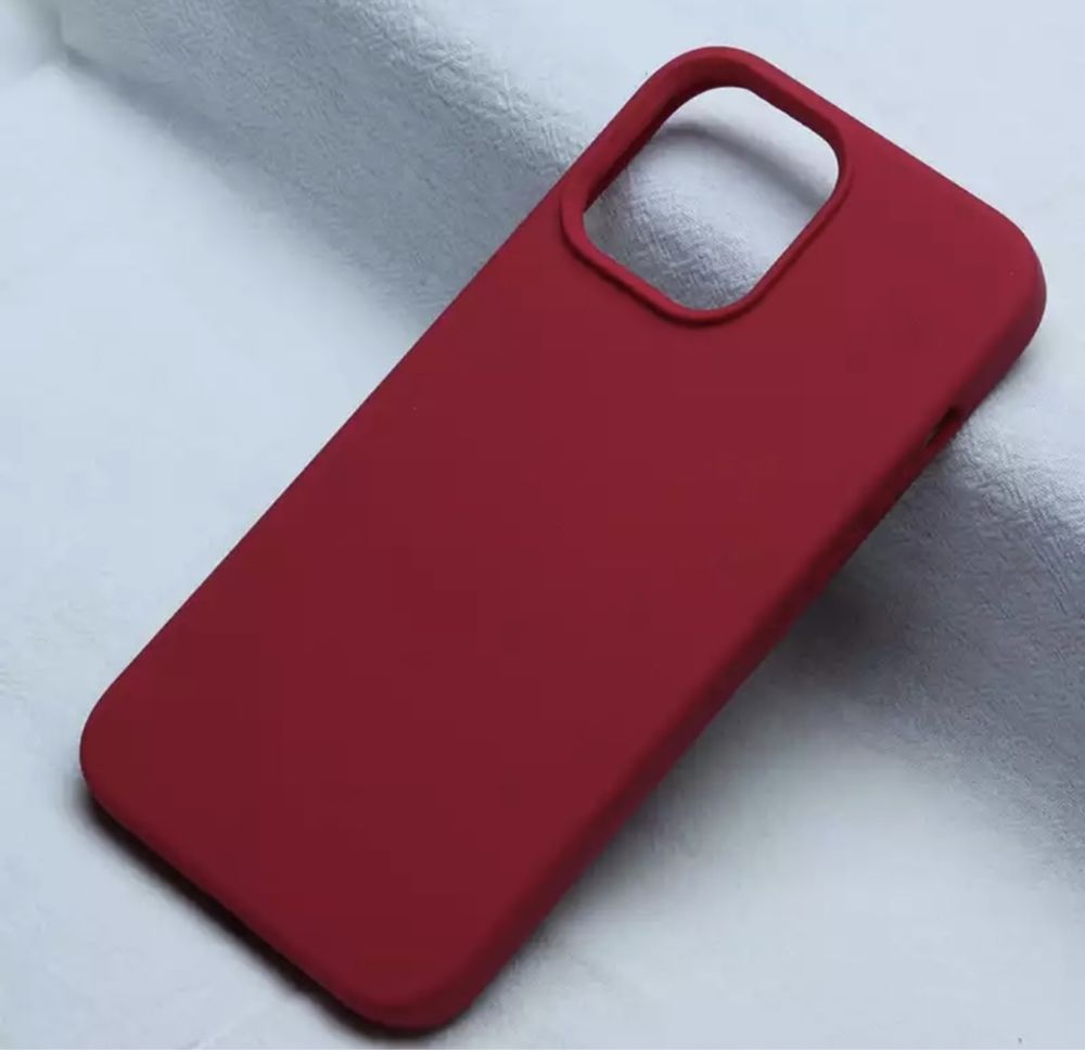 Iphone 13 /14 PRO Husa Deep Skin Slim 0.3mm cu Alcantara pe Interior