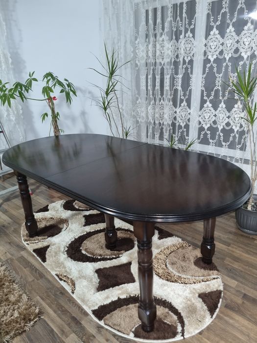 Masa de vânzare (de 12 persoane)